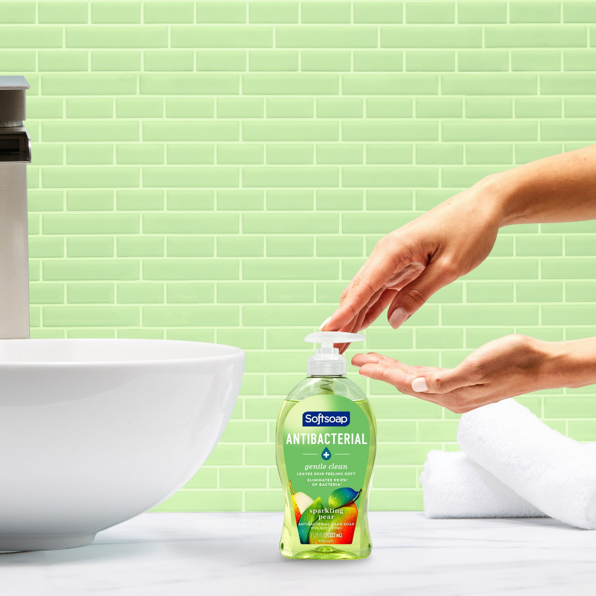 Softsoap Antibacterial Liquid Hand Soap Sparkling Pear Scent 11.25 fl oz